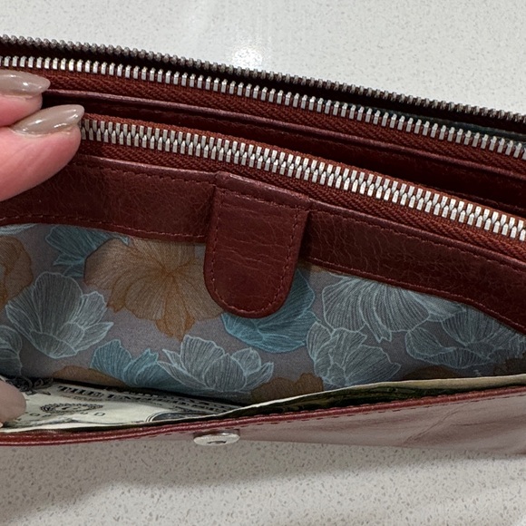 HOBO Maroon Leather Clutch EUC - Picture 4 of 11